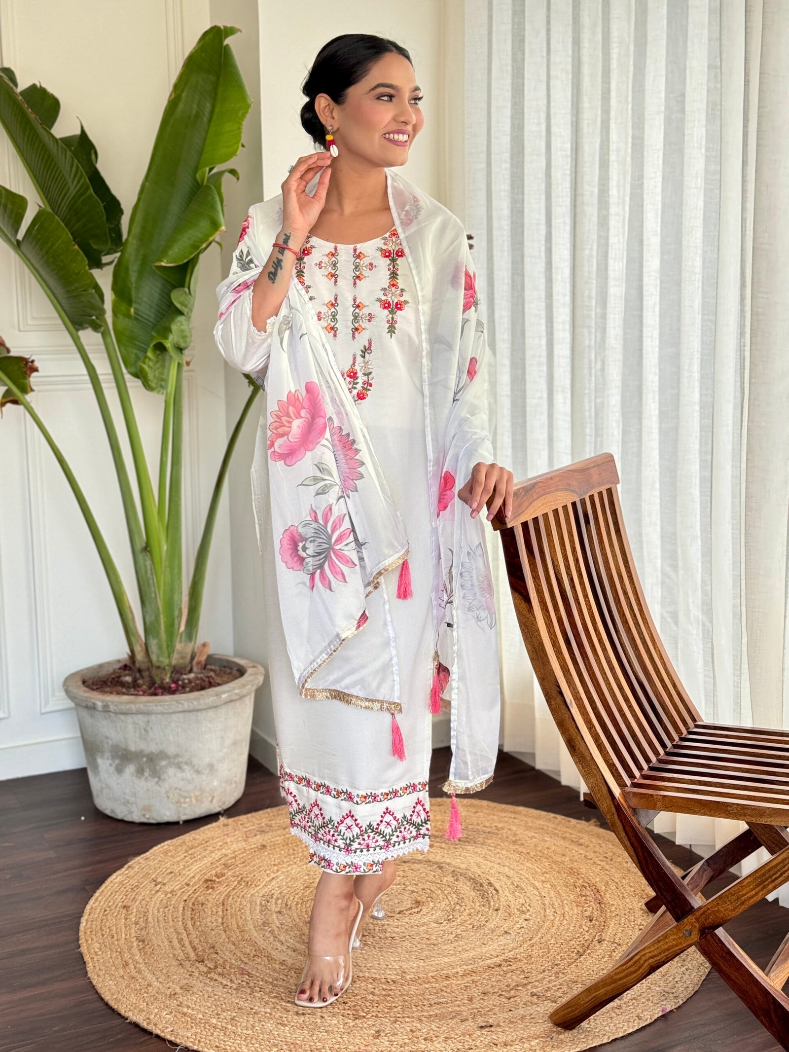 IMG_5173 Kurta And Pent With Tabby Silk Dupatta Set SIZE:S,M,L,XL,XXL