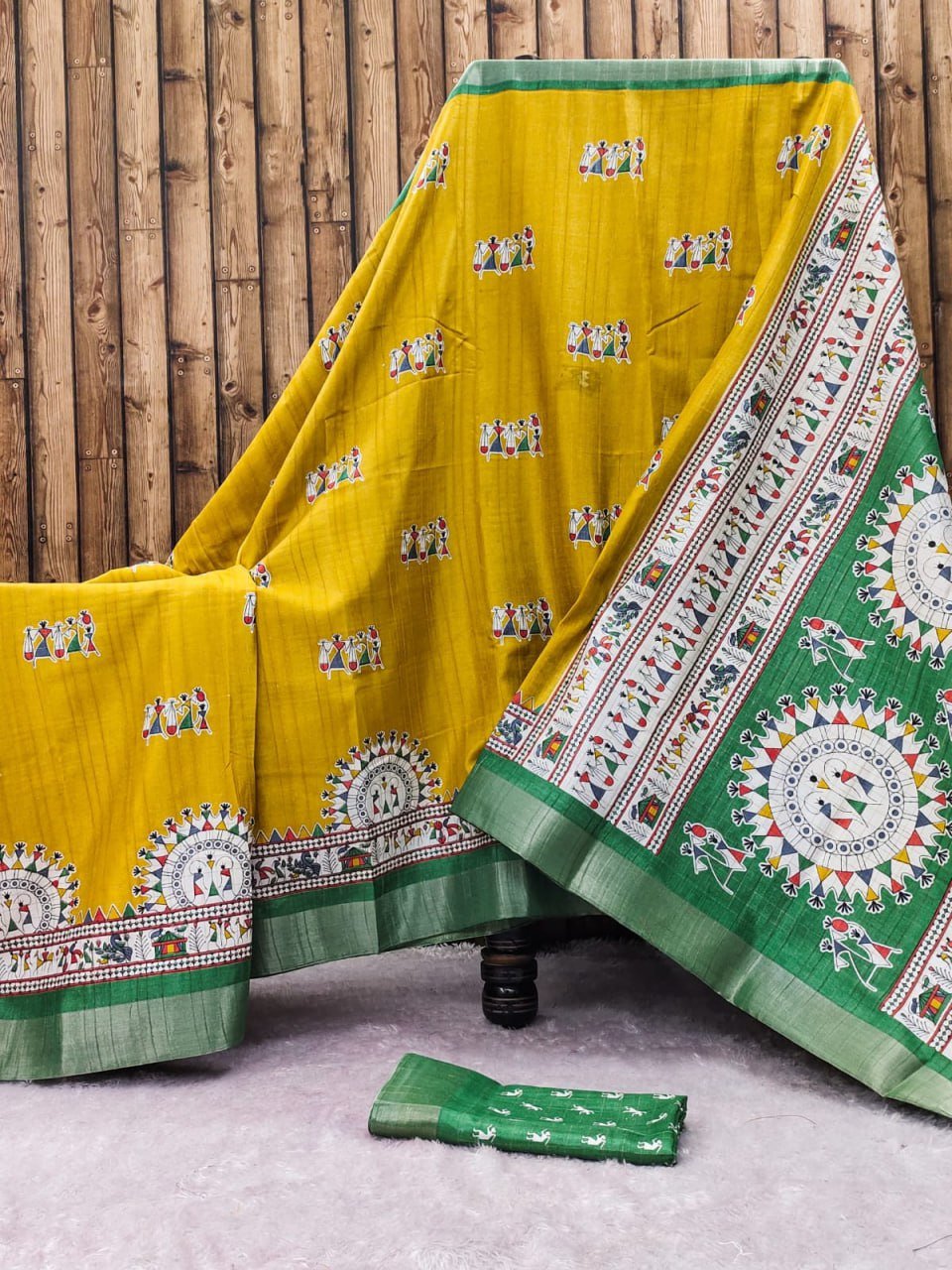 WhatsApp Image 2024-12-06 at 11.34.43 AM (1) Saree- Silver borders along with pallu and blouse Colour-Yellow And Green