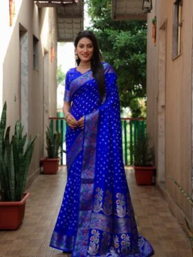 Saree- Pure Bandhej Silk Saree original Bandhej With Patola Border With Zari Weaving Paithani Rich Pallu Saree-Colour-Blue