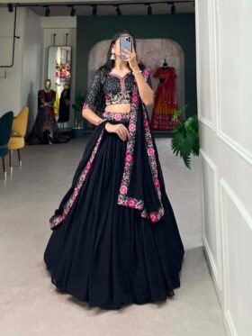 🌷Lehenga Choli🌷 Georgette Lehenga Choli Adorned with Sequins and Delicate Embroidery 🖤