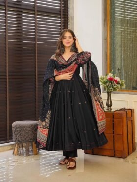 Kurti-Kurti Pant And Dupatta Set Embroidery Work And Beautiful Black Colour Set