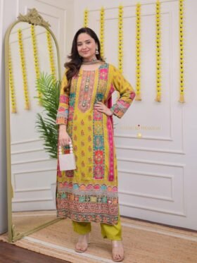 KURTI–Kurti With Beautiful Print, And Stone Work Dupatta With Pant.