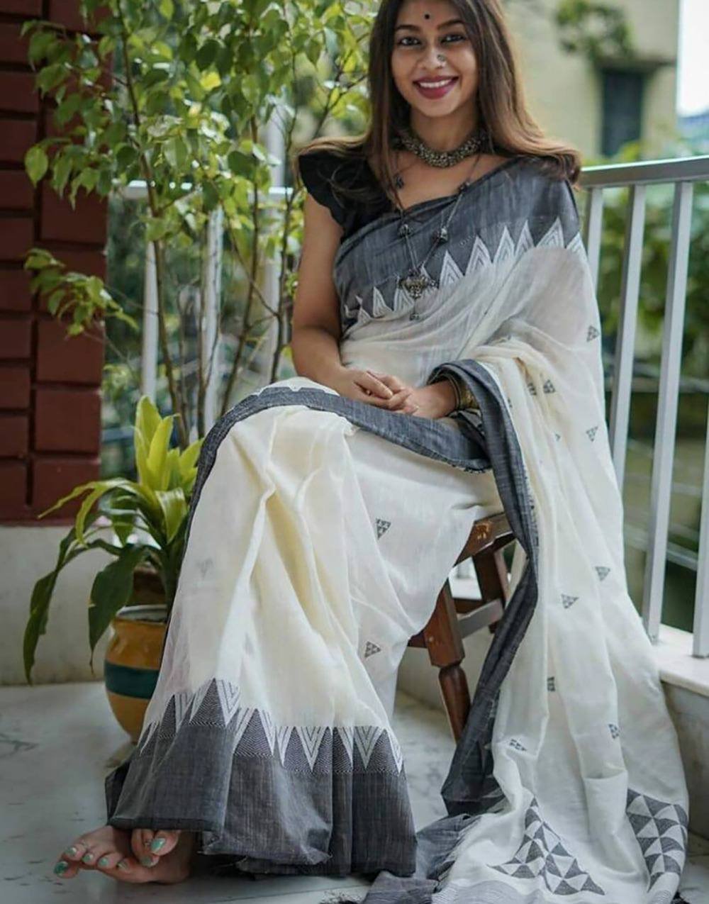 WhatsApp Image 2025-01-02 at 12.57.08 PM SAREE- SOFT LILAN SLAB FABRICS AND BEAUTIFUL RICH PALLU & SLAB WEAVING WORK ON ALL OVER THE SAREE.