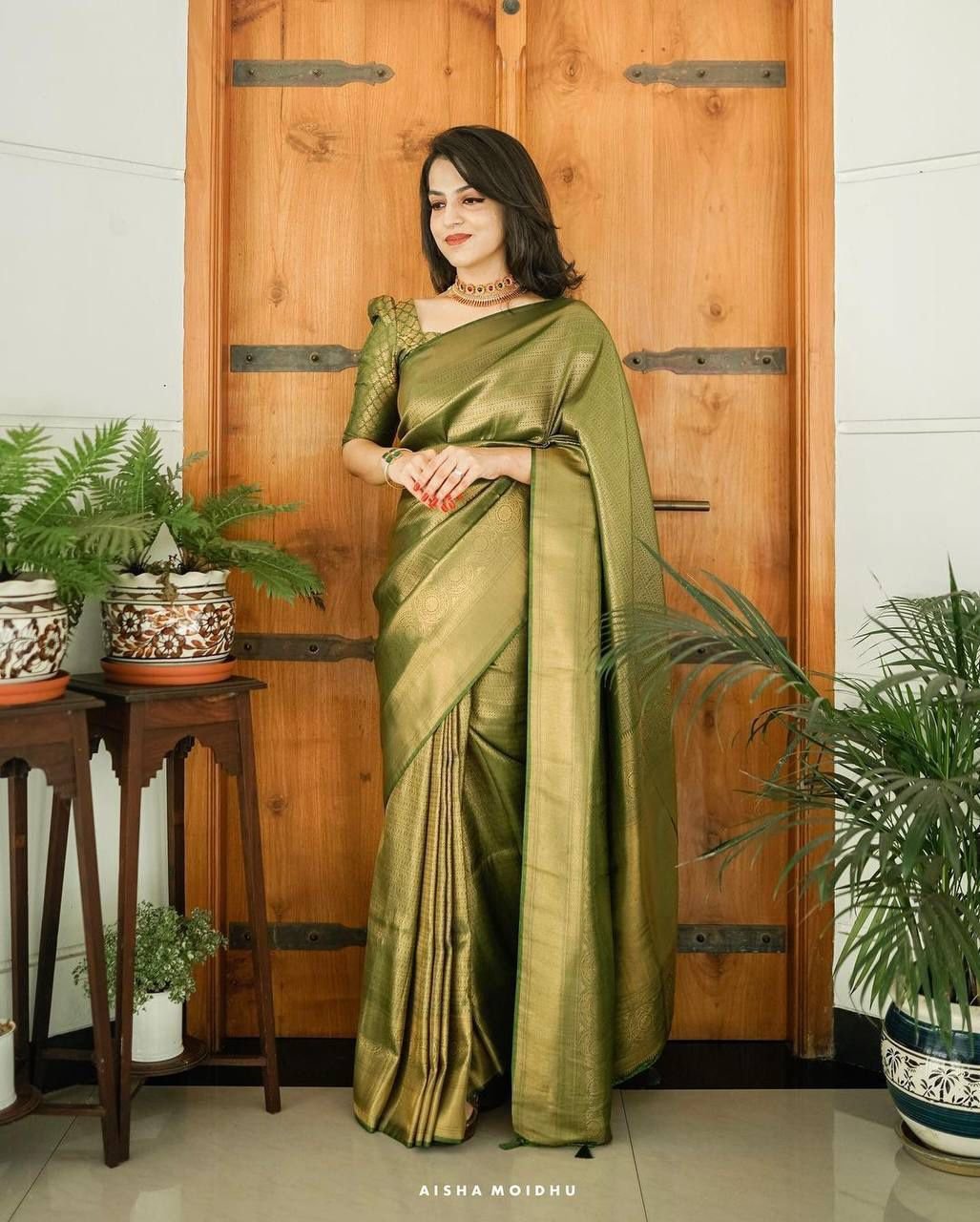 WhatsApp Image 2025-01-03 at 11.35.20 AM SAREE- SOFT LICHI SILK FABRICS AND BEAUTIFUL RICH PALLU & JACQUARD WORK ON ALL OVER THE SAREE.