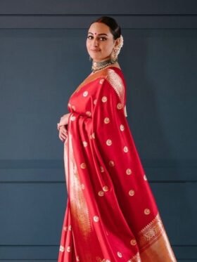 SAREE- SOFT LICHI SILK FABRICS AND BEAUTIFUL RICH PALLU & JACQUARD WORK ON ALL OVER THE SAREE.