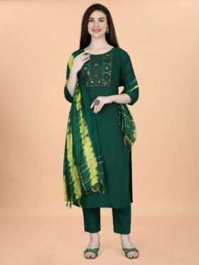Kurti With Pant & Dupatta Set-Cotton Blend Fabrics And Embroidery Work Kurti